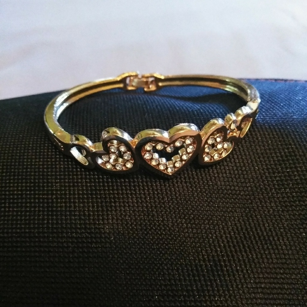 💕 VALENTINE'S BRACELET 💕 - Picture 2 of 5